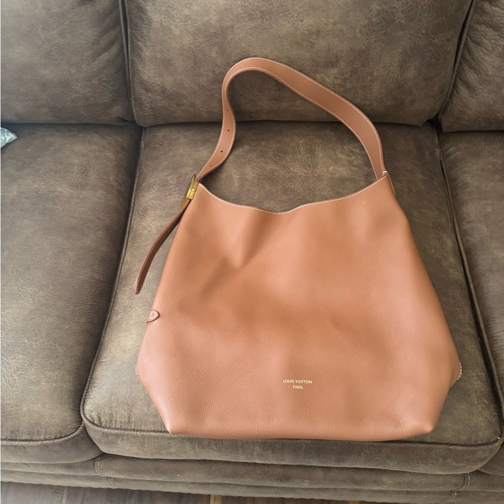 Louis Vuitton low-key Cabos hobo